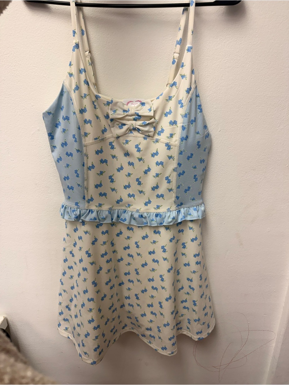 Woman’s M  Cream & Light Blue Floral Dress/Skort